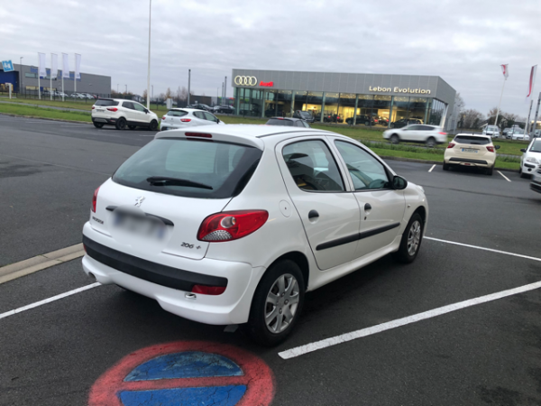 Peugeot 206 + 1.4 HDI Trendy – Image 2