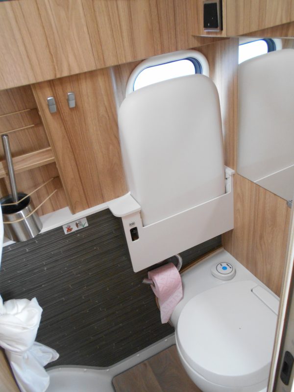 Mercedes hymer grand canyon s – Image 6