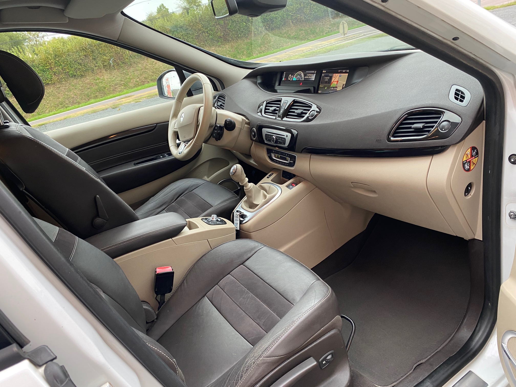 RENAULT GRAND SCENIC III 1.6DCI 130CH – Image 3