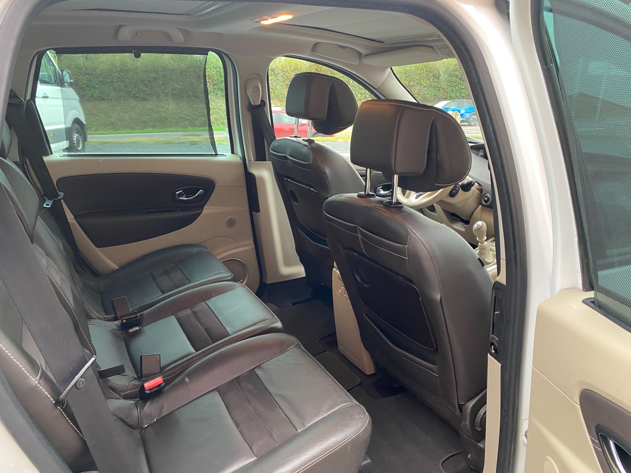 RENAULT GRAND SCENIC III 1.6DCI 130CH – Image 4